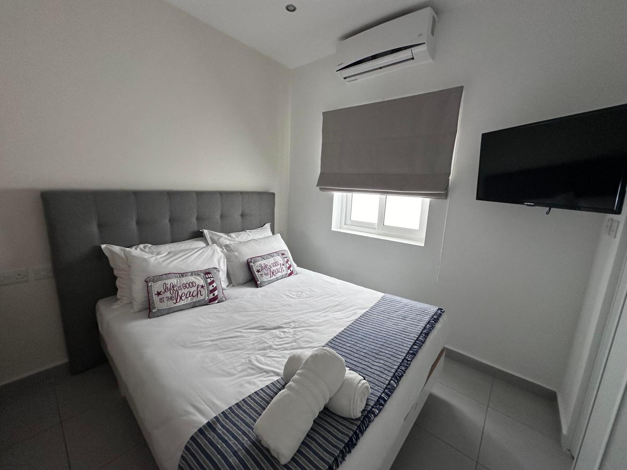 The House Guest house